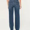 Ultra hoge taille, donkere wassing, rechte jeans uit de jaren 90 Ultra hoge taille, donkere wassing, rechte jeans uit de jaren 90