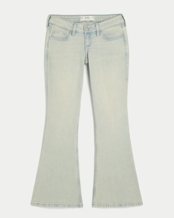 Ultra laag getailleerde lichtgewassen flare jeans Ultra laag getailleerde lichtgewassen flare jeans