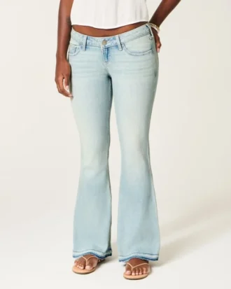Ultra laag getailleerde lichtgewassen flare jeans met aflopende zoom