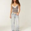 Ultra laag model lichtgewassen baggy jeans Ultra laag model lichtgewassen baggy jeans