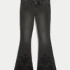 Ultra laag uitgesneden zwarte flare jeans met geborduurde bloemenprint Ultra laag uitgesneden zwarte flare jeans met geborduurde bloemenprint