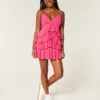 V-hals babydoll-mini-jurk met ruches V-hals babydoll-mini-jurk met ruches