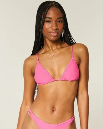 Versierde driehoekige bikinitop