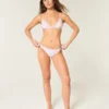Versierde driehoekige bikinitop Versierde driehoekige bikinitop