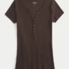 Y2K Henley met korte mouwen