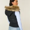 Y2K-vest met capuchon en rand van imitatiebont Y2K-vest met capuchon en rand van imitatiebont